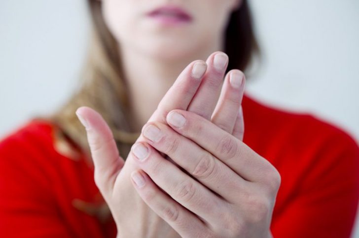 Болят суставы пальцев рук при беременности